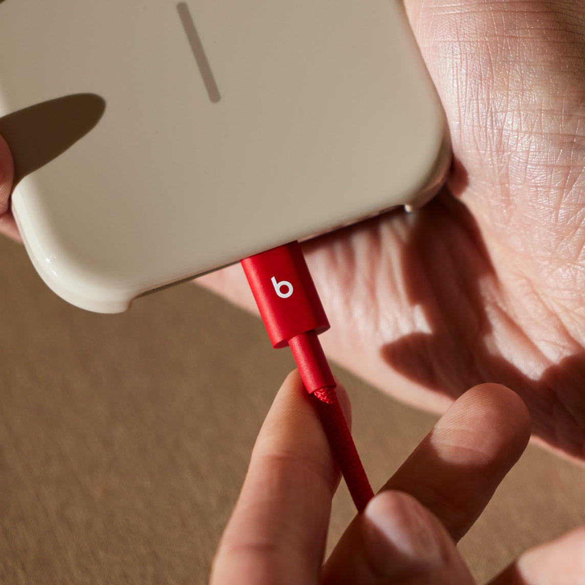 Beats USB-A to USB-C Woven Cable (1.5 m) - Rapid Red