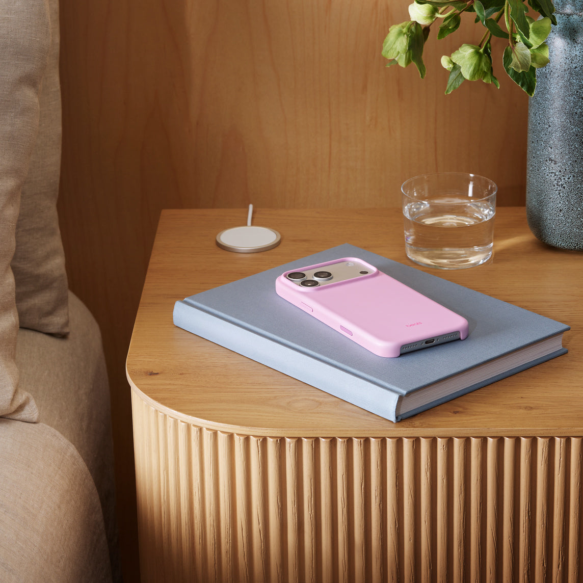 Beats iPhone 17 Pro Max Case with MagSafe and Camera Control - Pebble Pink