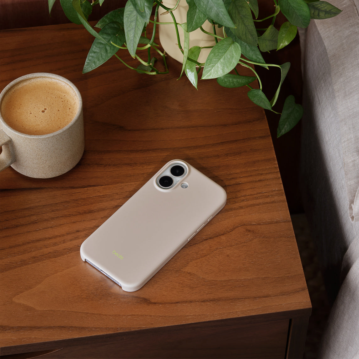 Beats iPhone 17 Case with MagSafe and Camera Control - Lime Stone
