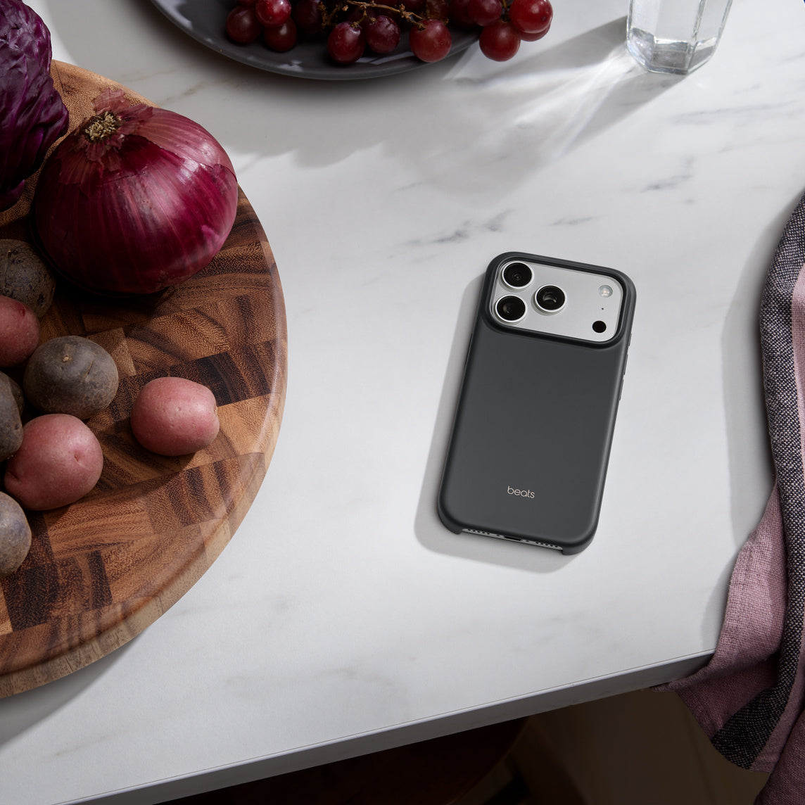 Beats iPhone 17 Pro Case with MagSafe and Camera Control - Granite Gray