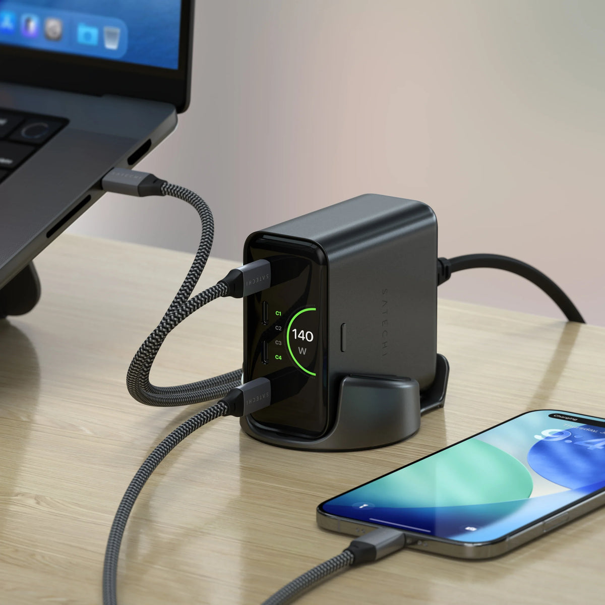 Satechi ChargeView 140W Desktop Charger(4xUSB-C) - Space Black