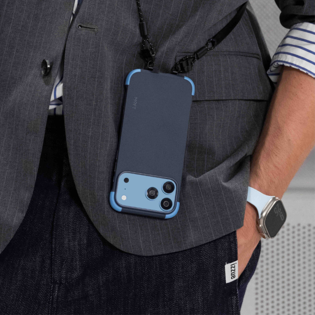 MOFT Color-blocking Snap Phone Case for iPhone 18 Pro - Navy Blue + Faded Jeans