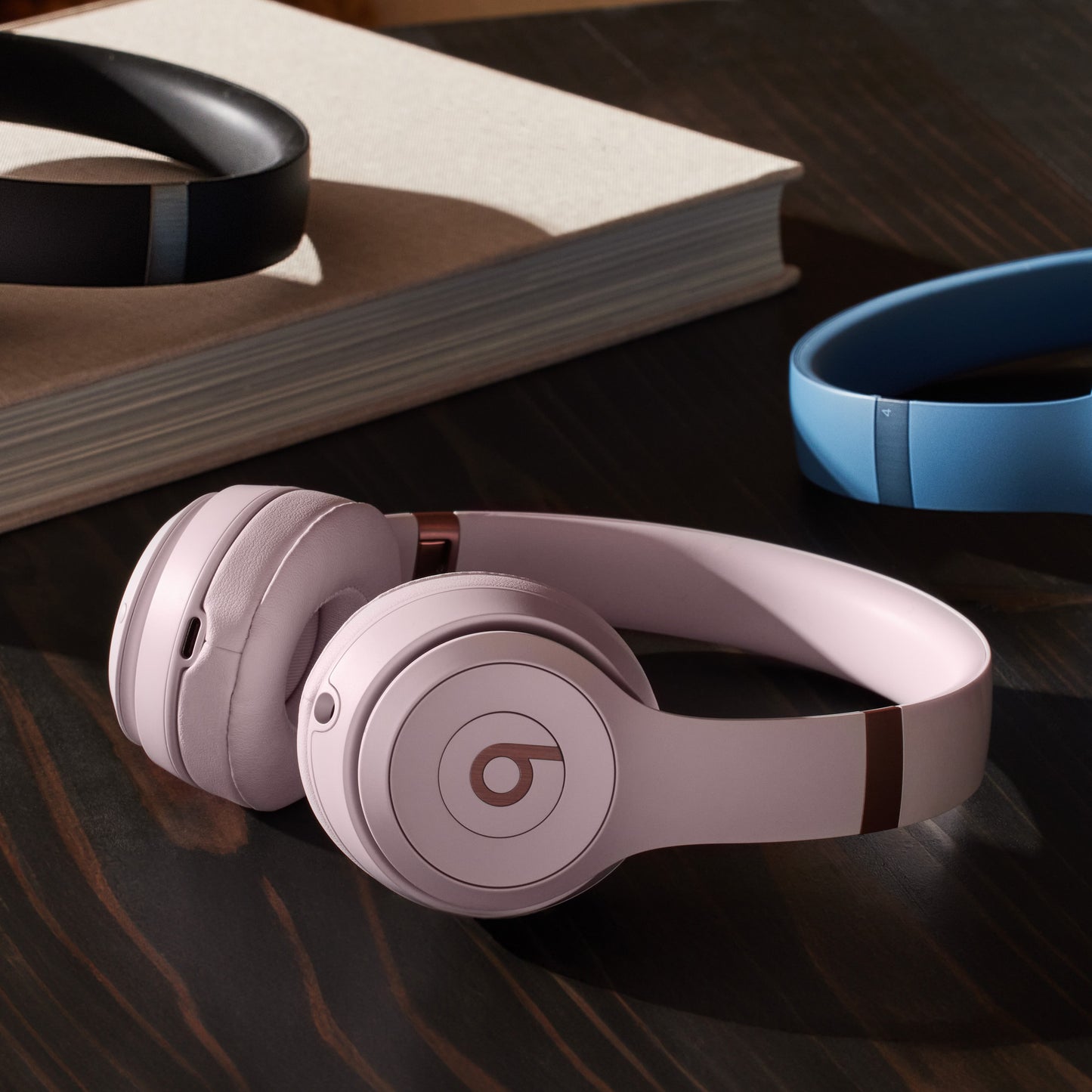 Beats Solo 4 Wireless Headphones - On-Ear - Cloud Pink